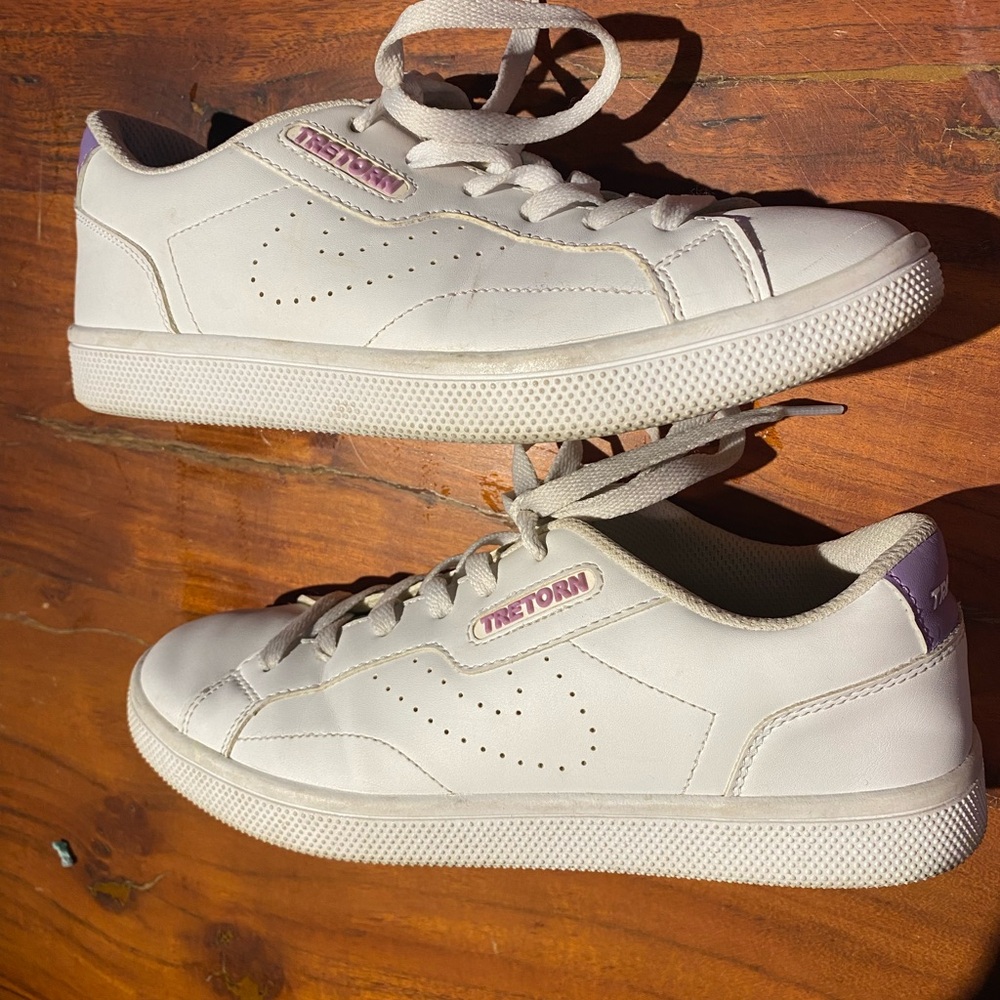 Tretorn‎ Center Court white purple women’s size 8M shoes
